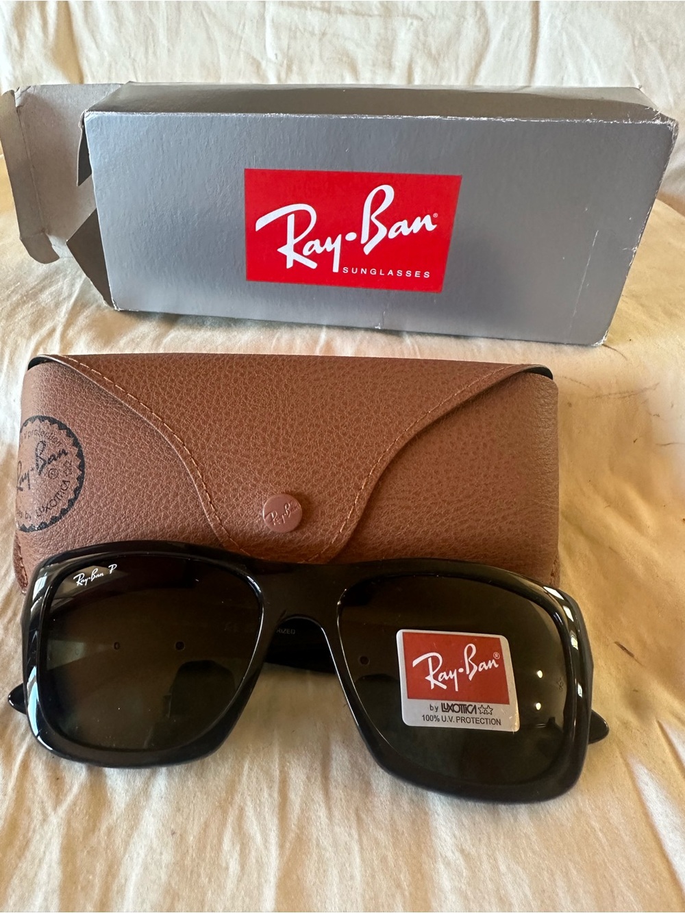 Ray-Ban RB4194 601/9A Polarized Sunglasses Black Green 53mm
